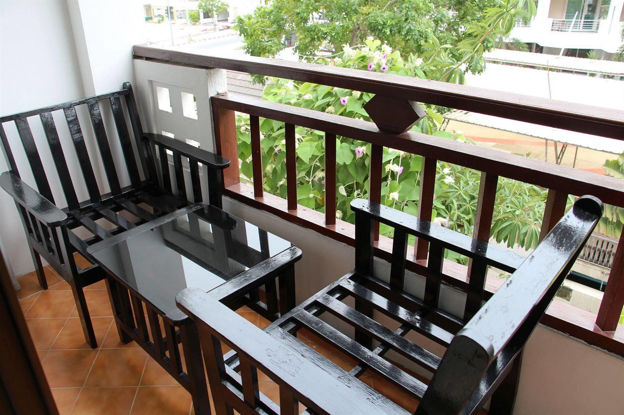 Jomtien Good Luck Apartment Extérieur photo